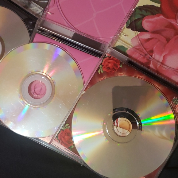 Pink - Picture 3 of 4